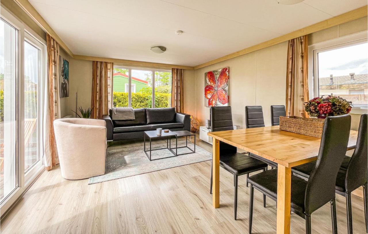 3 Bedroom Stunning Stacaravan In Tzummarum Экстерьер фото