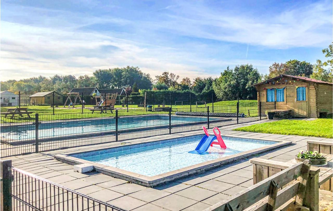 3 Bedroom Stunning Stacaravan In Tzummarum Экстерьер фото